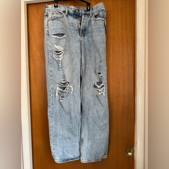 Universal Thread jeans - Picture 2 of 8